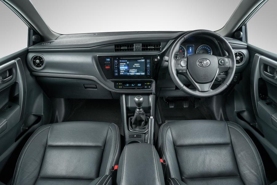 Торпедо Toyota Corolla 2017 года  (ZA) (фото 22 из 23)